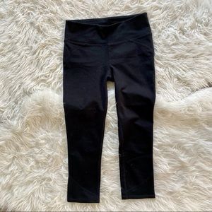 Fabletics Basic Black Capri Legging